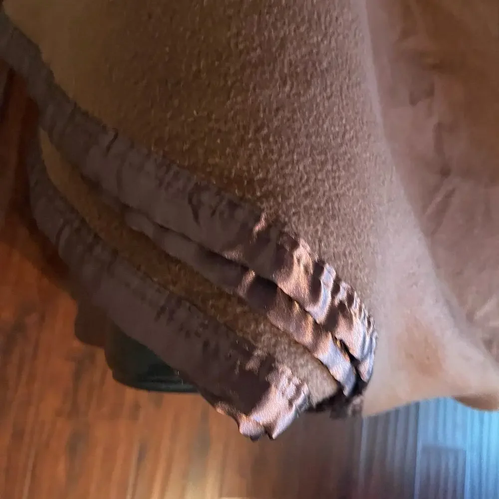 Vintage satin trim blanket dark brown